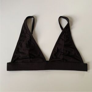 Honeydew • M • Black Ribbed Triangle Bralette